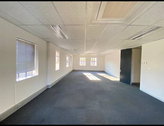 469M² OFFICE TO LET IN BRYANSTON